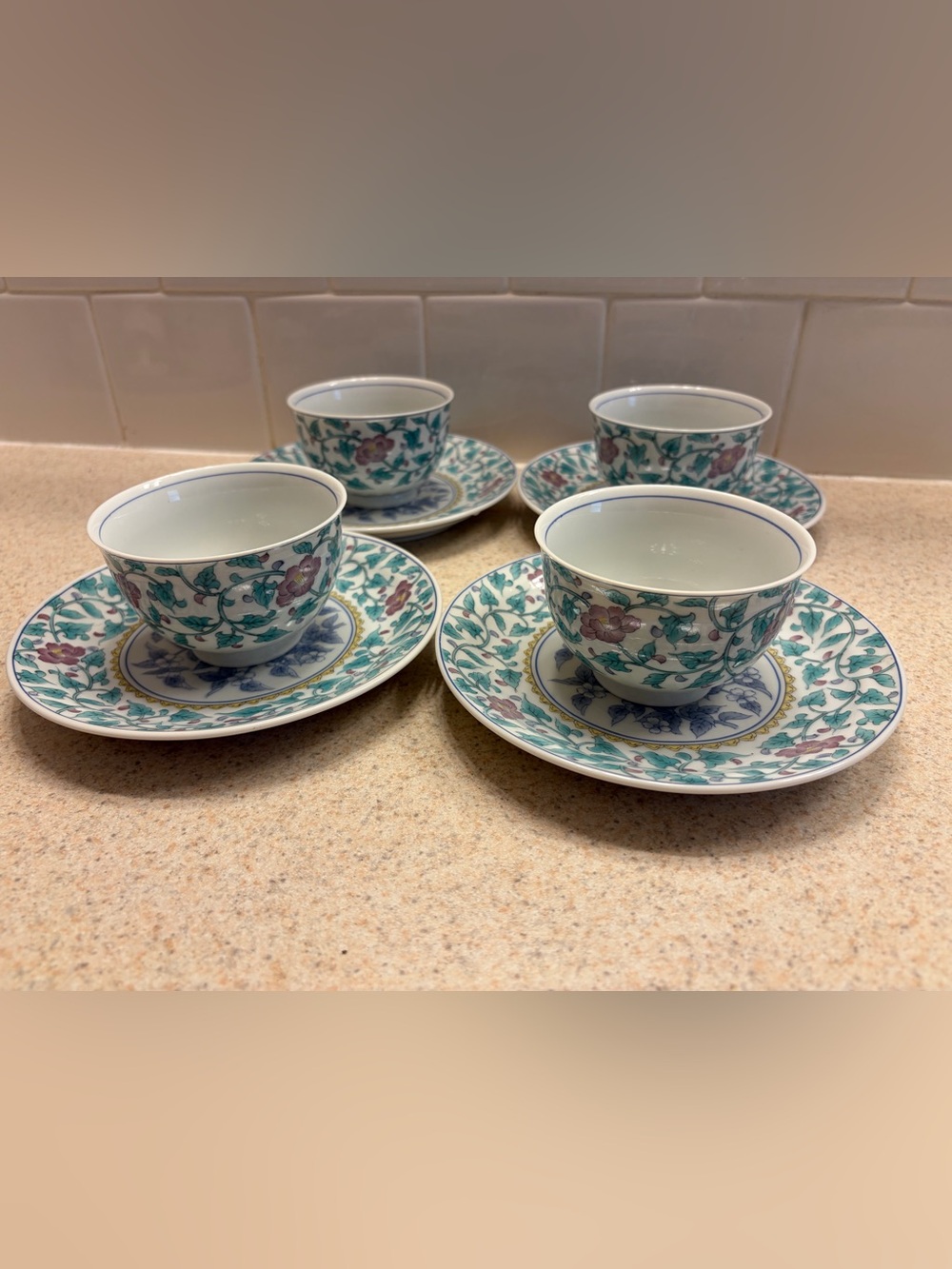 Vintage Arita Floral Porcelain Tea Cup and Saucer Set - Green and Pink - Picture 3 of 12
